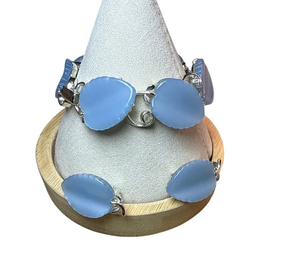 Vintage Lisner Light Blue Thermoset Leaf Link Bracelet Clip On Earrings Set
